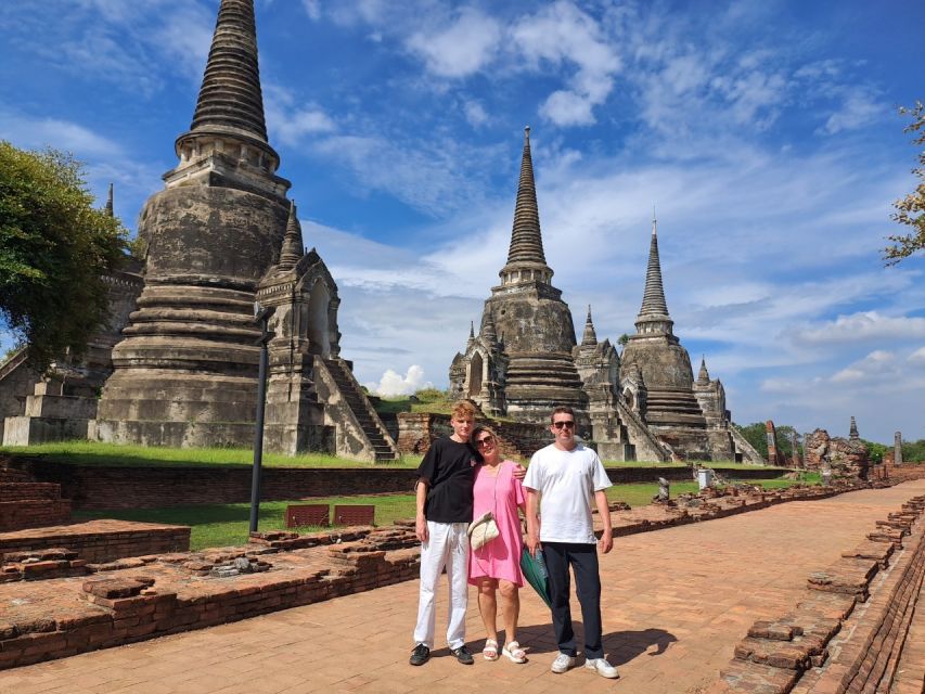 Colors of Ayutthaya: UNESCO Heritage 6 hour Bicycle Tour - Wat Mahathat: The Roots, the Buddha Head, and the Pause You Need