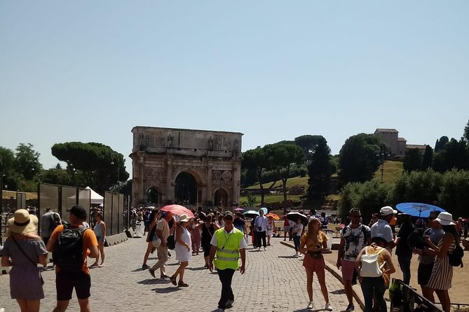 Colosseum and Ancient Rome Express Tour - Meeting point reality: Colosseum area is tough to navigate