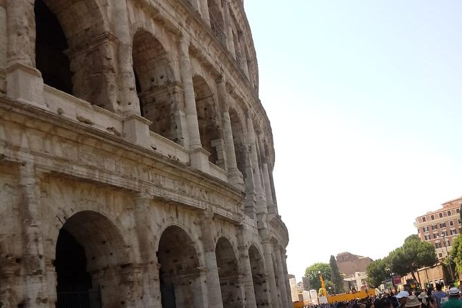 Colosseum and Ancient Rome Express Tour - Entering the Flavian Amphitheatre: an hour that can feel like a lightning bolt