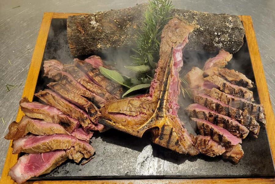 Communal dinner in an ancient Tuscan farmhouse - Key things I’d plan around