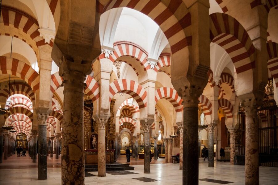 Córdoba: Skip-the-Line Great Mosque-Cathedral History Tour - Baroque altarpiece and mahogany choir stalls: what to look for