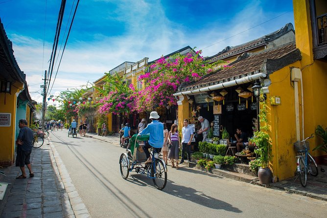 Da Nang: Half-day Hoi An Heritage Walk - Traditional dance show and the folk museum: culture beyond the storefronts