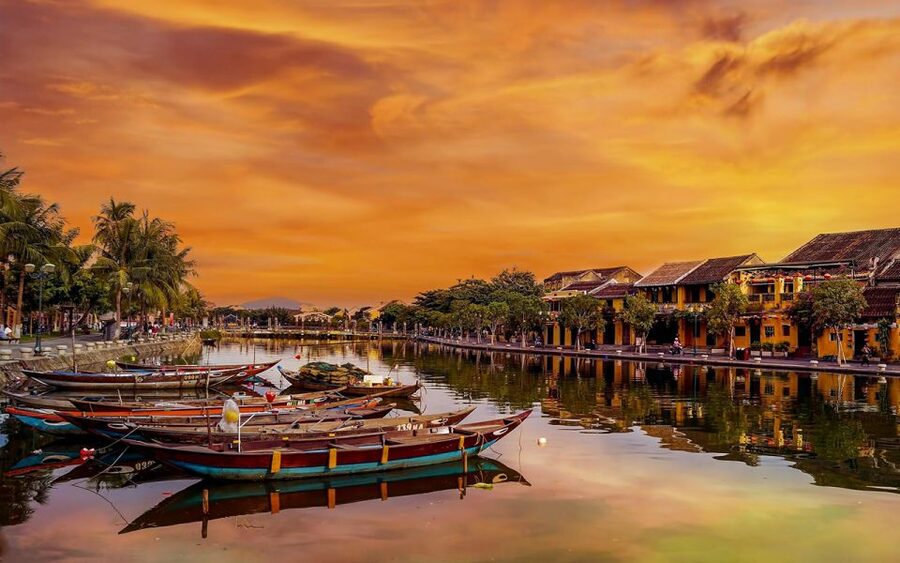 Da Nang: Lady Buddha, Marble Mountains, Hoi An Ancient Town - A practical half-day loop that hits the highlights