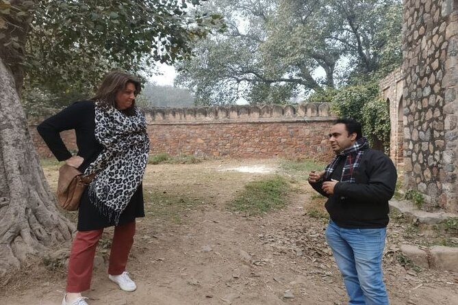 Delhi Sightseeing Tour: Top Monuments & City Highlights - Qutub Minar and the Qutub Complex: UNESCO and the big brick tower