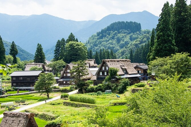 Departing from Takayama [Regular sightseeing bus] World Heritage Sites Shirakawago and Gokayama Ainokura - Why this day trip works from Takayama