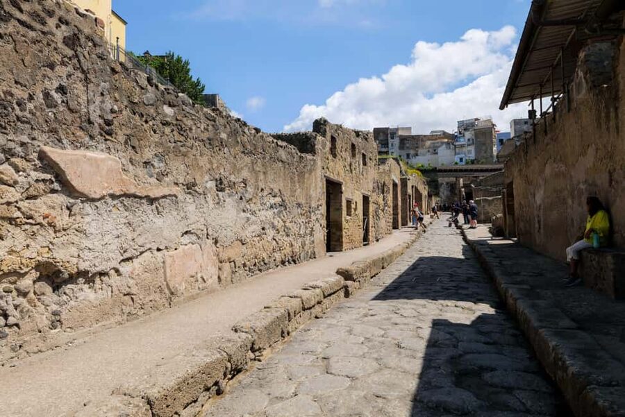 Discover Herculaneum: A guided tour of the ancient Roman city - Value: guided tickets vs. DIY Herculaneum