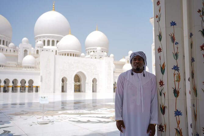 Dubai: Abu Dhabi Trip with Lunch at Al Khayma Heritage Restaurant - Sheikh Zayed Grand Mosque Center: Dress Code, Meaning, and Photo Time