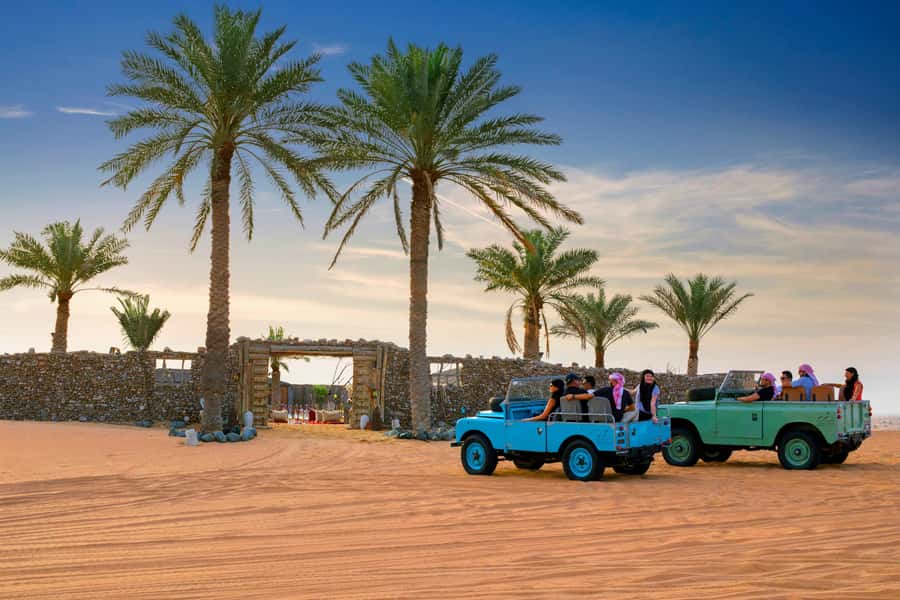 Dubai: Heritage Safari in Vintage Land Rover with Dinner - Dinner at a low Bedouin table: what a 4-course Emirati meal actually feels like