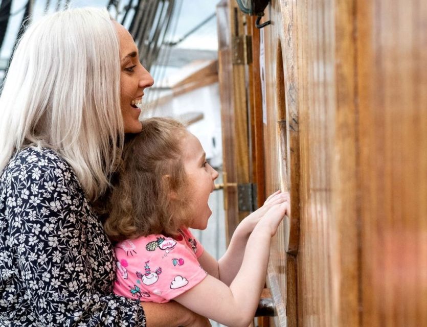 Dublin: Jeanie Johnston Tall Ship Irish Famine History Tour - Photo, Wind, and Timing: Making This Docklands Tour Work in Your Day