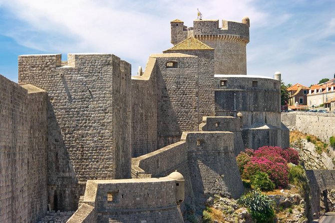 Dubrovnik: Ancient City Walls & Wars Walking Tour - City Walls in real time: views plus Fort Revelin and Minceta Tower
