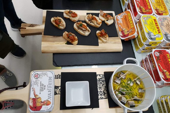 Eat & Tell Porto's Tale: The historical tour that goes through your stomach! - Digital Guide After the Tour: How to Keep Eating Without Getting Lost