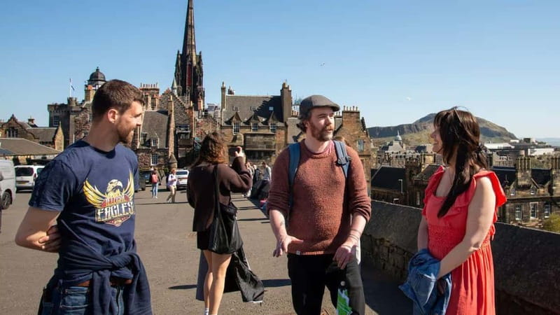 Edinburgh: Edinburgh Castle Guided History Tour with Tickets - Price and value: getting tickets plus guide time for $49