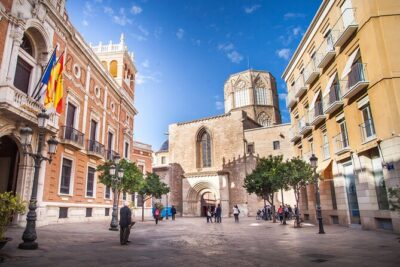 Essential Valencia and its World Heritage sites - Start at Estació del Nord: Art Nouveau with Real Floors to Stand On