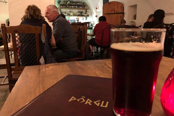 Estonian food, drinks and history tour - Stop 1: RUKIS Kohvik ja Pagarikoda Bread Story and Tasting