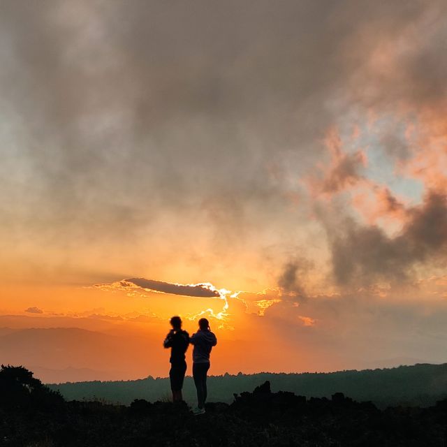Etna excursions at sunset ancient craters and lava flows - The main hike: a 2 km loop over lava fields
