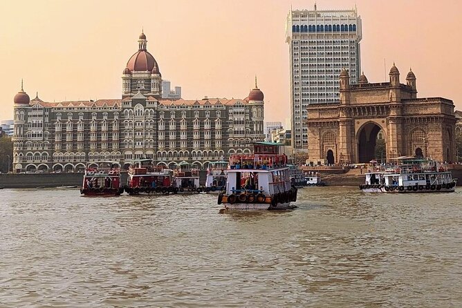 Evening Mumbai by Foot Street Food and Heritage - Leopold Café: a heritage landmark built into the meal plan