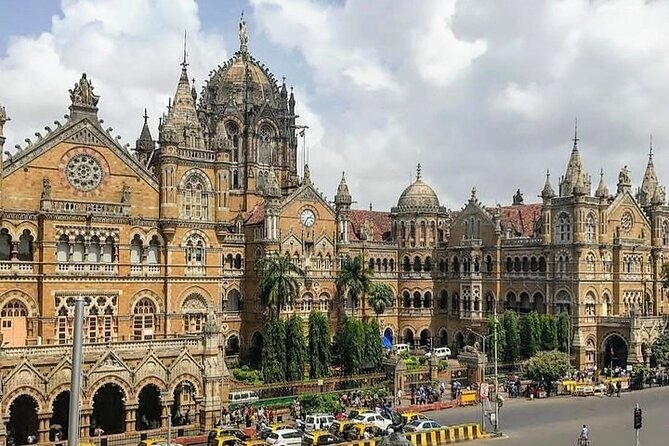 Evening Mumbai by Foot Street Food and Heritage - What the guide role really changes (and why Nisar stands out)