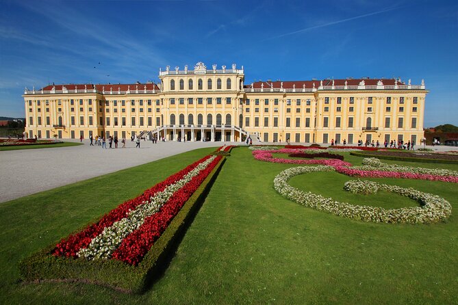 Exciting history tour and discovery of Vienna's secrets - Ringstrasse: a guided walk along Vienna’s power architecture