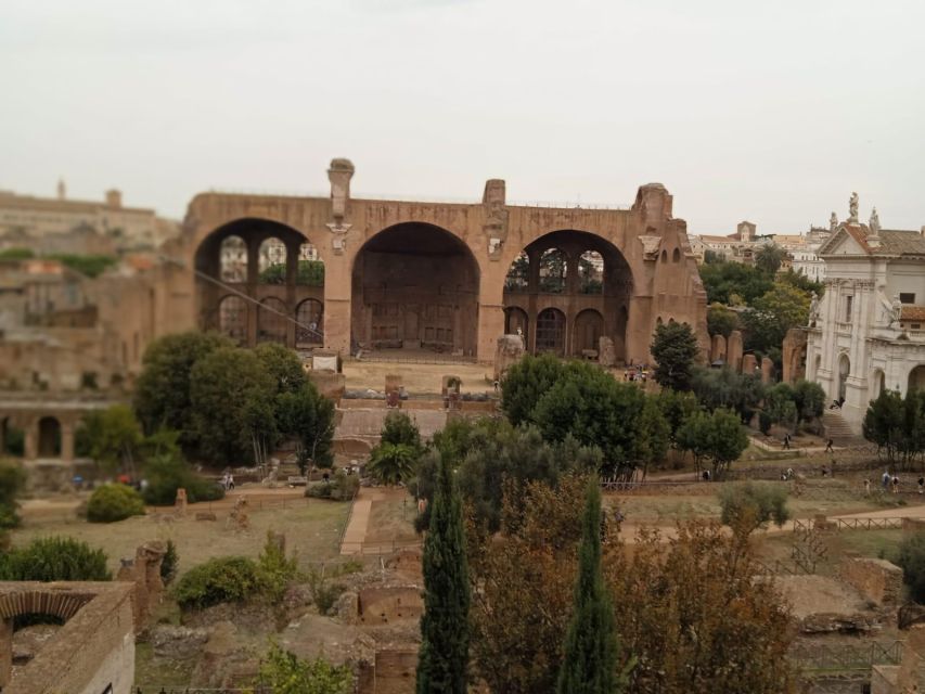 Exclusive tour of Ancient Rome and Domus Tiberiana - Your guide makes or breaks it: Dino and Donnatella’s best qualities