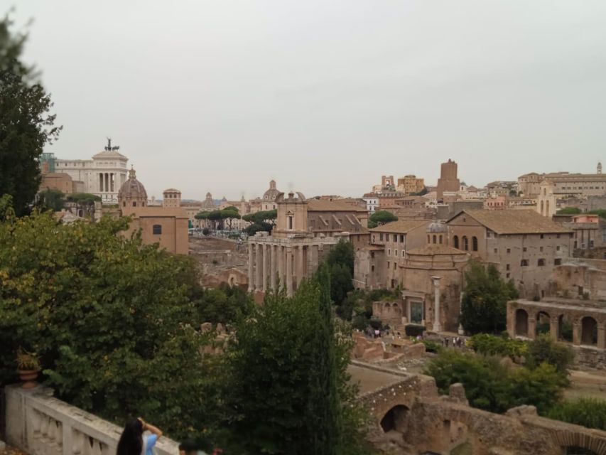 Exclusive tour of Ancient Rome and Domus Tiberiana - Skip the ticket line, then plan for real security