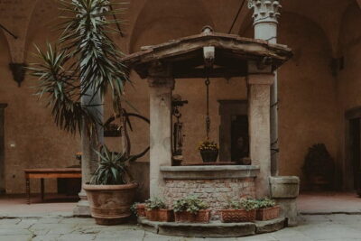 EXCLUSIVE - Wine Tasting near Florence with Castle and Ancient Cellars Tour - Touring a 900-year-old, still-inhabited castle with real stories