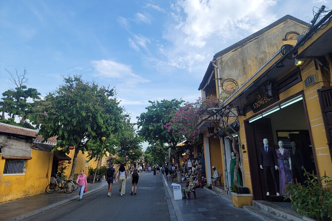 Explore Hoi An ancient town and local villages with a local guide - Hoi An Ancient Town with a guide who makes the sights make sense