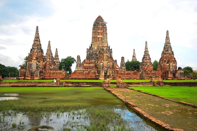 Explore the World Heritage Of Ayutthaya - Lunch Break in Ayutthaya: Grilled River Prawns and Roti Sai Mai