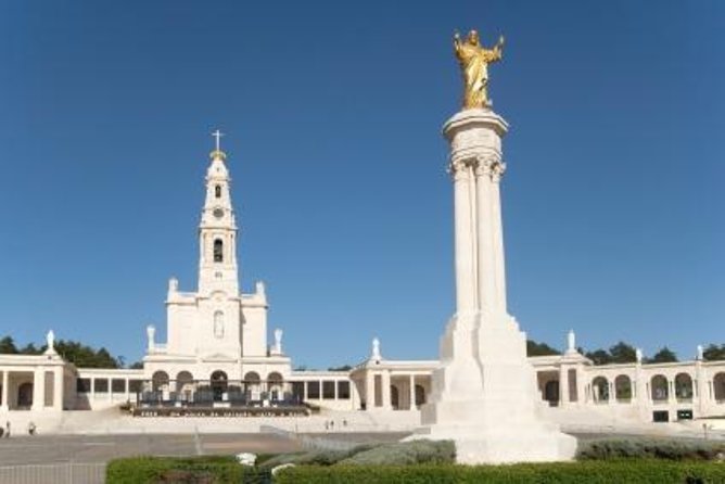 Faith and Heritage: Fátima, Batalha, Nazaré, Óbidos from Lisbon - A smooth day north of Lisbon: what this tour does well