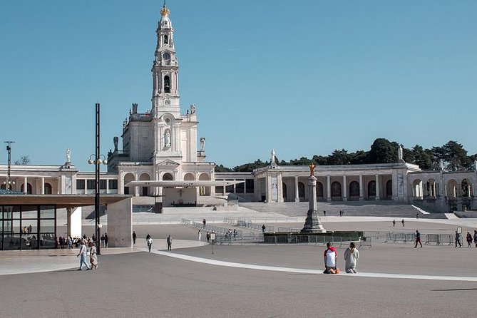 Faith and Heritage: Fátima, Batalha, Nazaré, Óbidos from Lisbon - How to get the best out of your free time in each place
