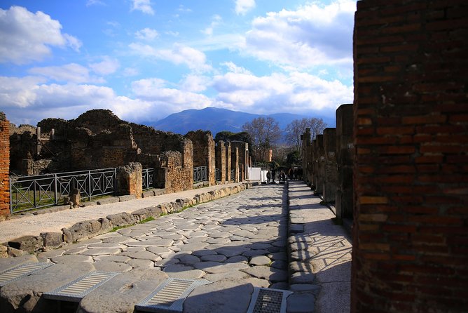 Fast Access Exclusive Private Ancient Pompeii Half Day Tour with Local Guide - Stop 6: Lupanar—the brothel with still-visible frescoes