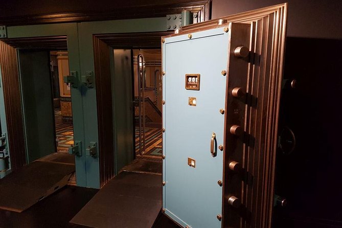 Financial History Tour - Why Amsterdam’s money story starts at Beurs van Berlage