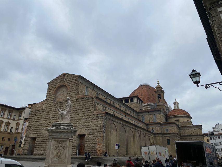 Florence: Medici Family History Tour - Piazza della Signoria: the chessboard view of Florence’s rival families