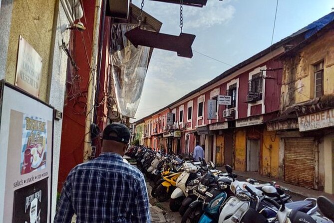 Fontainhas Heritage Walk With Guide Mario - Meet Guide Mario on MG Road and Get Oriented Fast