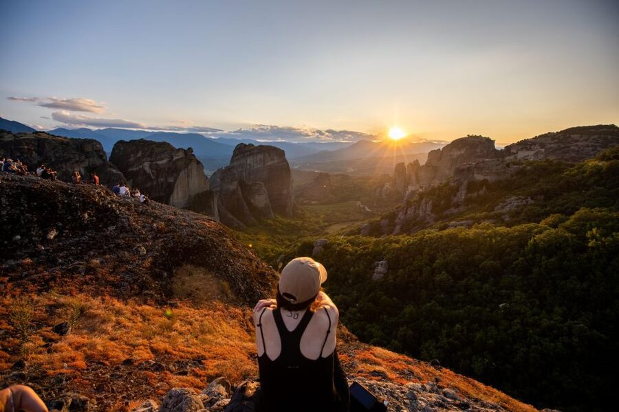 From Athens: Explore Ancient Greece 4-Day Tour - Kalambaka base + Meteora monasteries: the height is the point