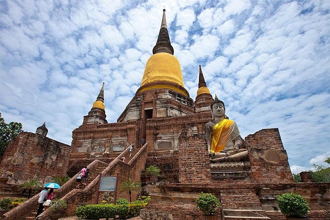 From Bangkok: Ayutthaya Temples Small Group Tour with Lunch - Wat Mahathat and the tree-root Buddha head: the best photo and the hardest shade