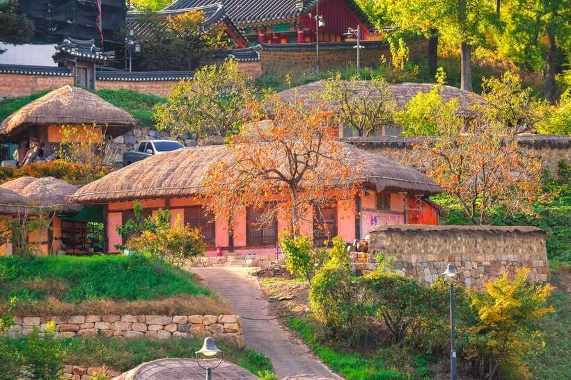 From Busan: Gyeongju UNESCO World Heritage Guided Day Tour - Why Gyeongju Feels Like a Living Silla Museum