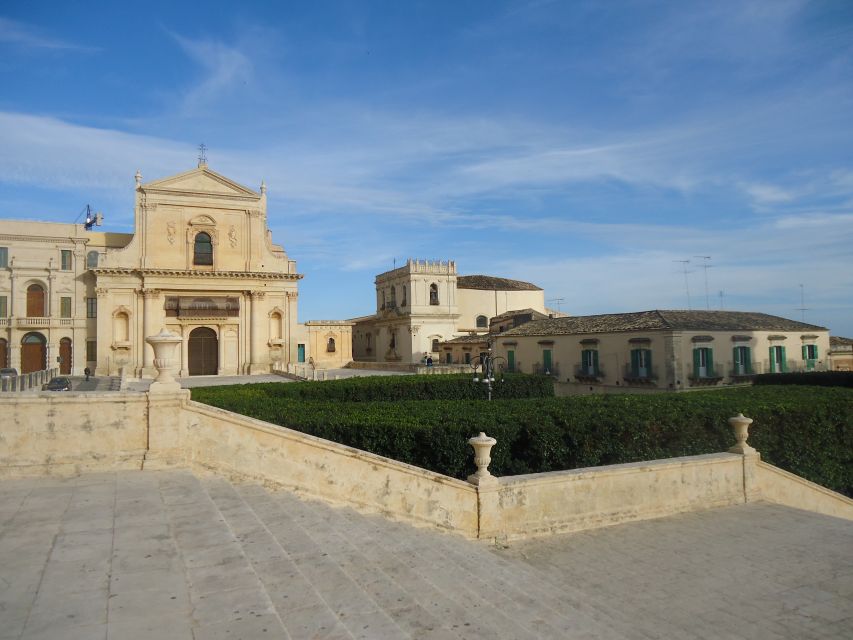 From Catania: Syracuse and Noto Culture and History Tour - Getting from Catania to Syracuse: how the day starts