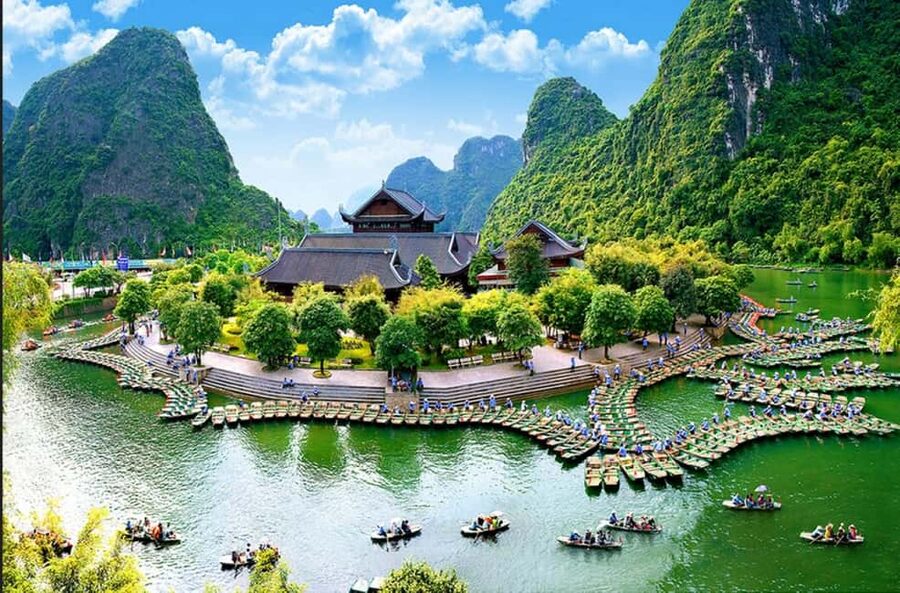 From Hanoi: Trang An eco-tourism - Hoa Lu ancient & Mua Cave - Who should book this Ninh Binh day trip