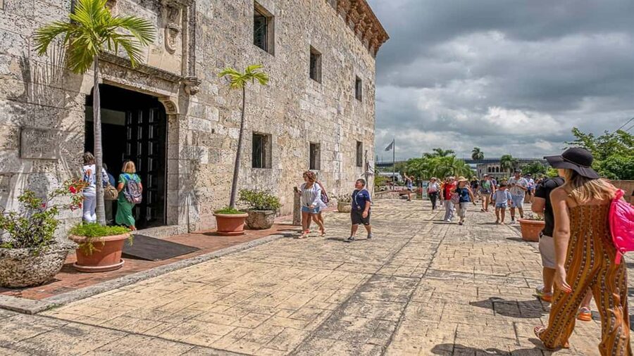 From Santo Domingo: Full day Historical Tour with Lunch - The Amber Museum stop: a small add-on that changes the mood