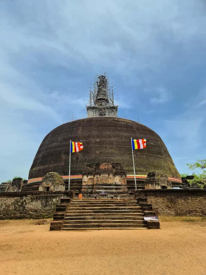 From Sigiriya :Polonnaruwa Ancient City Tour/Day Tour - What to pack and how to move comfortably for 5–8 hours