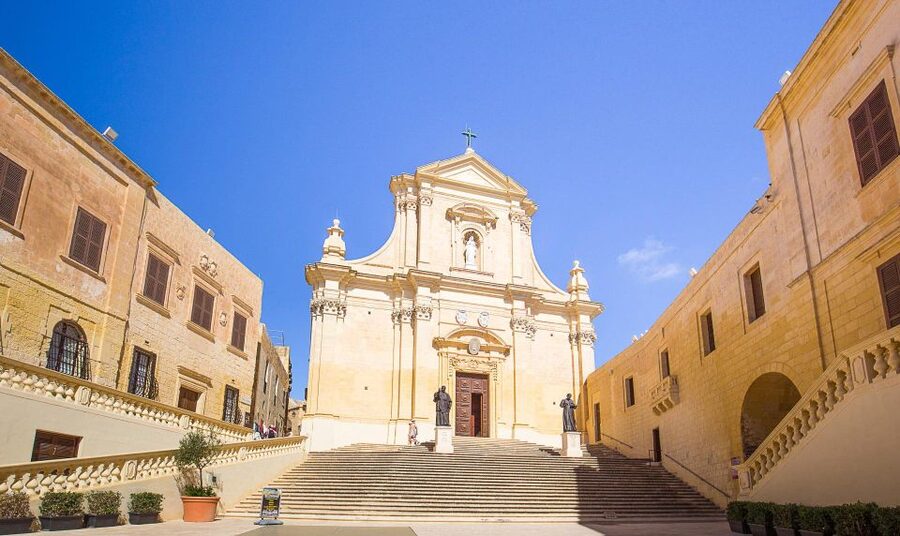 From Sliema or Bugibba: Gozo Heritage Day Pass - Route 2 (blue): Marsalforn, Ġgantija Temples, and the Ramla-Nadur stretch
