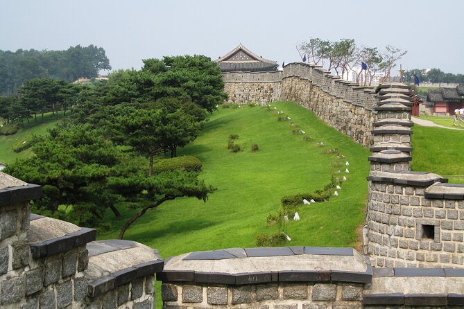 Full-day UNESCO Heritage Tour with Suwon Hwaseong from Seoul - Meeting at Myeong-dong and Riding in an Air-Conditioned Minivan