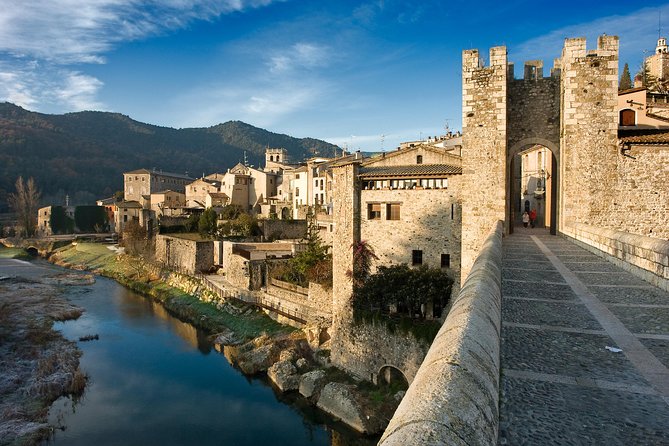 Girona and Besalu, Jewish History tour Small Group from Girona - The 9:00 am route: from Plaça de Sant Feliu and back again