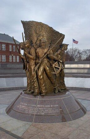 Guided African American History Tour with Reserved Museum Entry - The White House to the BLM Plaza to the Lincoln Memorial route: a Civil Rights storyline