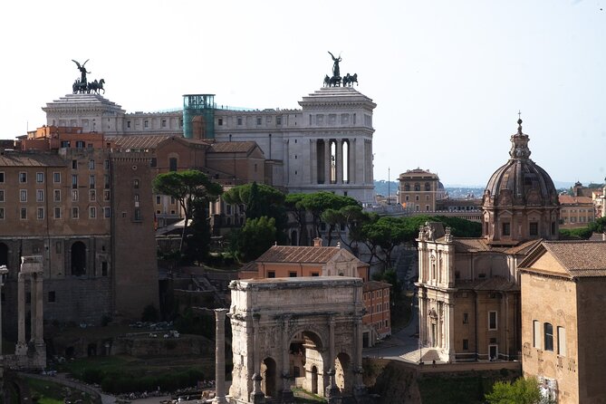 Guided Group Tour of Colosseum and Ancient Rome - Headsets and Small-Group Flow: How You Stay With the Story