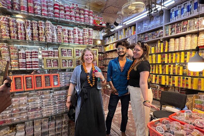 Guided Jaipur Heritage & Food Walk with Shopping - Raj Mandir Cinema and Lassiwala lassi: start sweet, start iconic