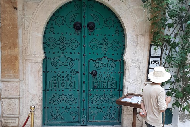 Guided tour in the UNESCO world heritage Medina of Tunis - Hammouda Pasha Mosque, goldsmiths, and the Kachachine hammam