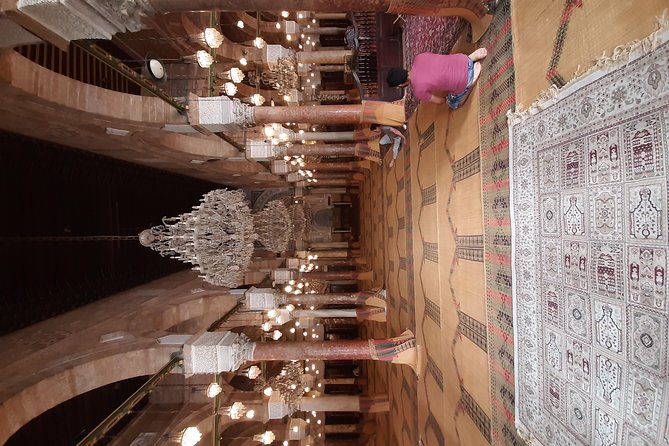 Guided tour in the UNESCO world heritage Medina of Tunis - Grand Souk des Chechias and Dar El Jeld: crafts and a photo break