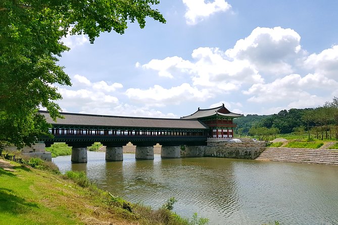 Gyeongju UNESCO World Heritage Sites and History Full-Day Tour with Lunch - Seokguram Grotto: UNESCO stone temple on Tohamsan Mountain