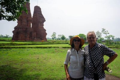 Half-Day Private Majapahit Historical Tour from Surabaya - Stop 1: Candi Wringinlawang’s red-brick “gate” feeling